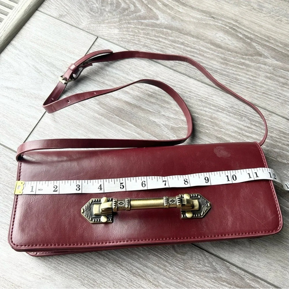 Darling Red Faux Leather Clutch Shoulder Bag - Picture 10 of 14